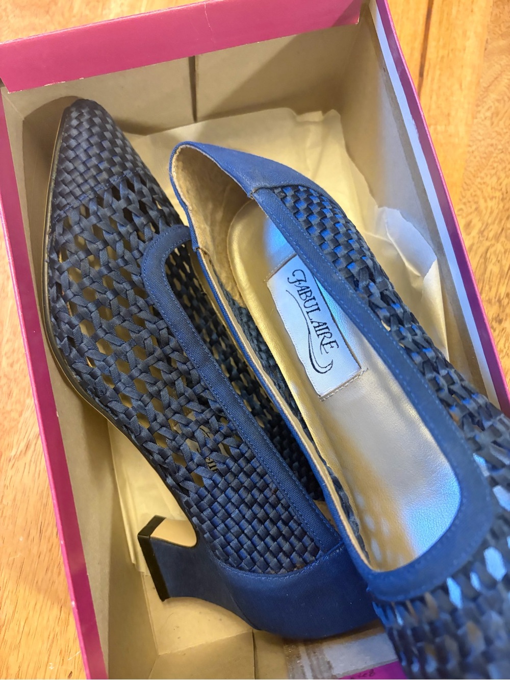 Vintage Fabulaire woven Navy Woven Pointed-Toe Heels. IOB. Size 7 M.